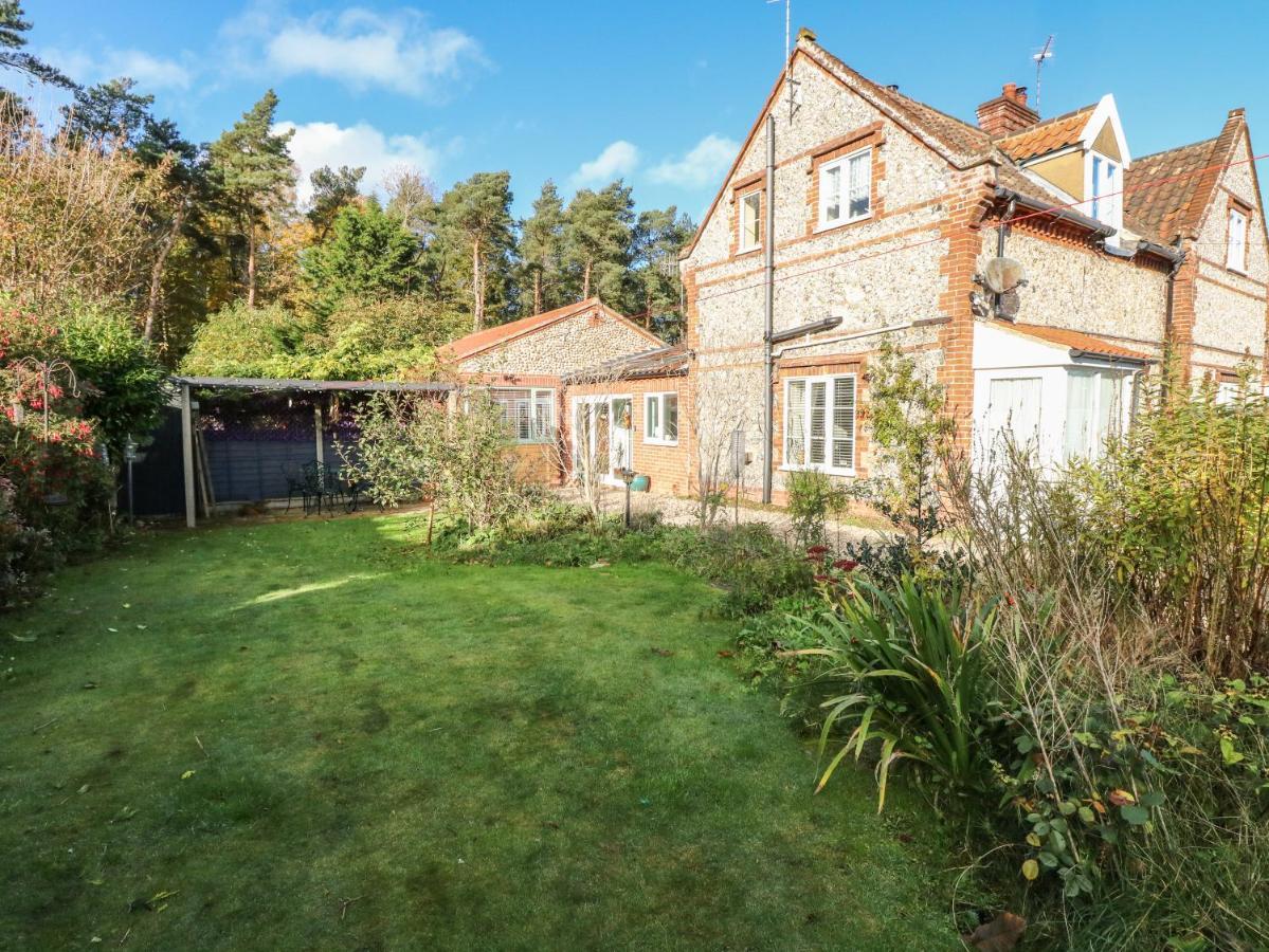 Rose Cottage Cromer Exterior photo